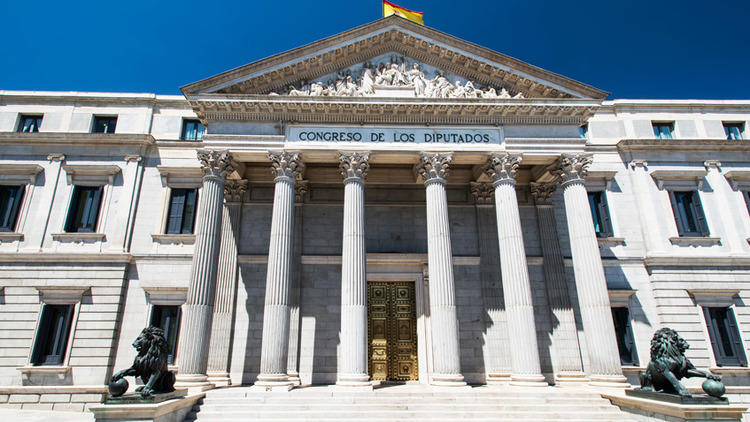 9.000 millones de euros para hogares, personas y microempresas vulnerables bloqueados, pero tiene solución
